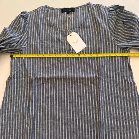 Free the Roses-NWT-Long Sleeve-Plunge Neckline- Embroidered Sleeves-Mini Puff- L - Picture 10 of 11